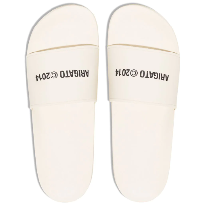 Axel Arigato
logo-print slides