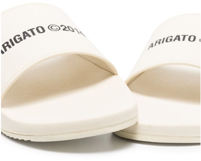 Axel Arigato
logo-print slides